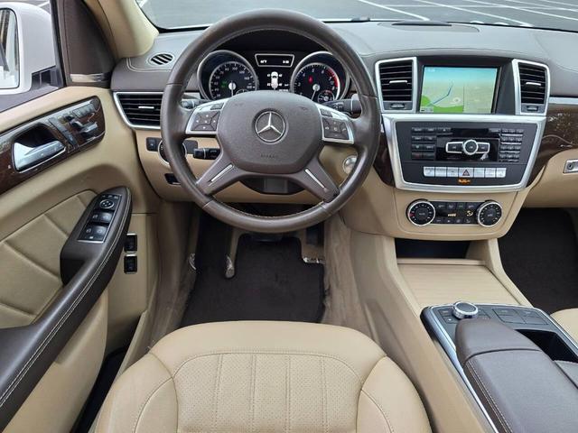 Photo of 2016 White Mercedes-Benz GL-Class