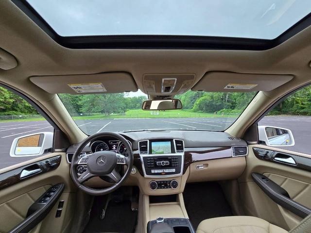 Photo of 2016 White Mercedes-Benz GL-Class