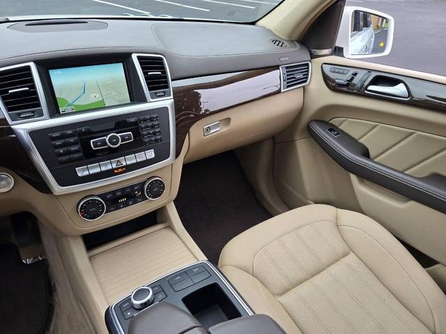 Photo of 2016 White Mercedes-Benz GL-Class