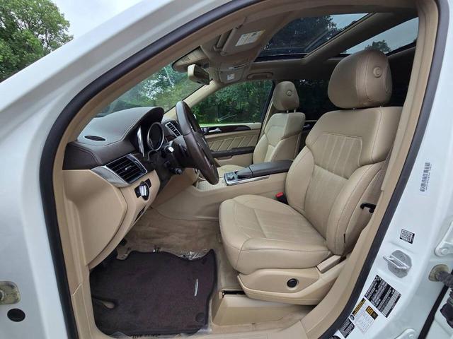Photo of 2016 White Mercedes-Benz GL-Class