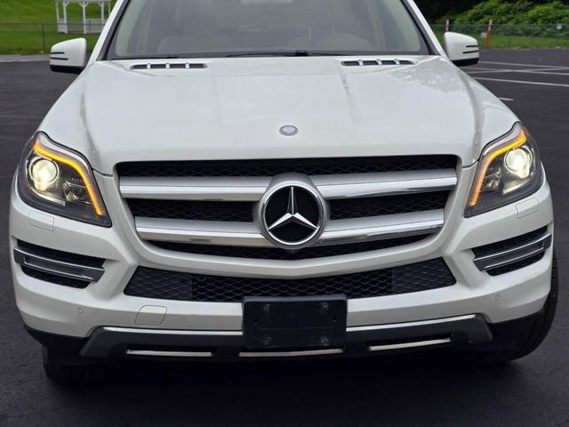 Photo of 2016 White Mercedes-Benz GL-Class