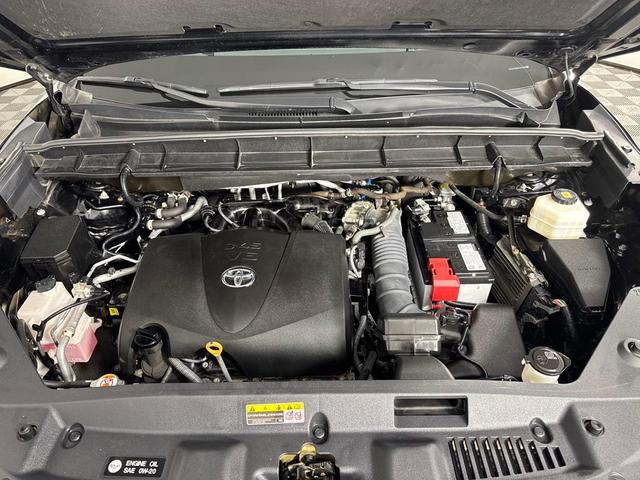 Photo of 2022 Midnight Black Metallic Toyota Highlander