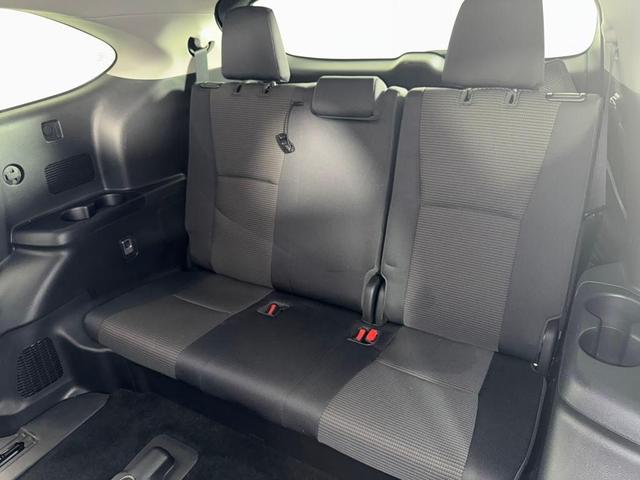 Photo of 2022 Midnight Black Metallic Toyota Highlander
