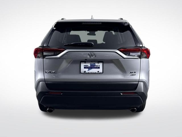 Photo of 2024 Silver Sky Metallic Toyota RAV4