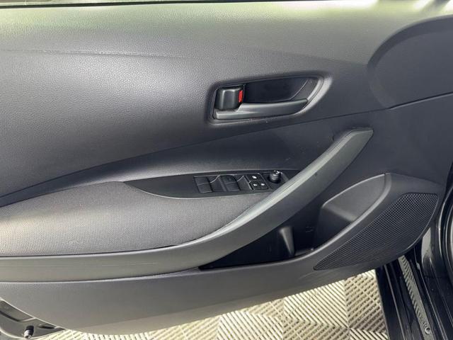 Photo of 2022 Black Sand Pearl Toyota Corolla