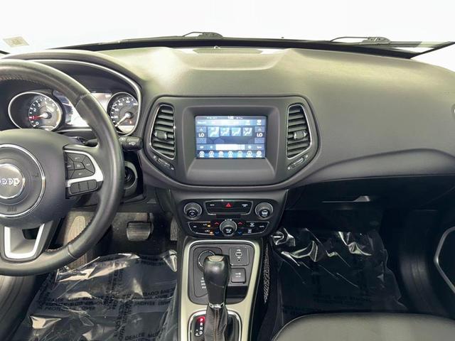 Photo of 2018 Billet Silver Metallic Clearcoat Jeep Compass