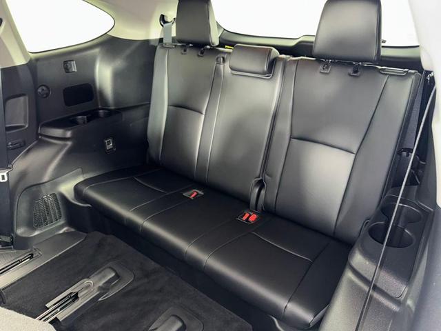 Photo of 2022 Ruby Flare Pearl Toyota Highlander