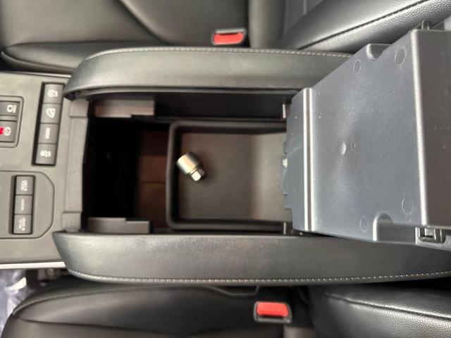 Photo of 2022 Ruby Flare Pearl Toyota Highlander