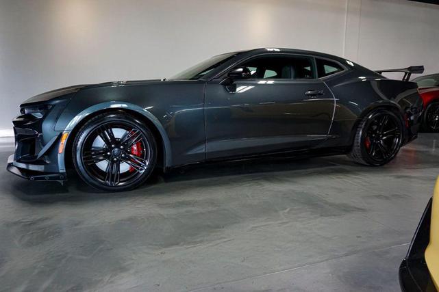 Photo of 2018 Nightfall Gray Metallic Chevrolet Camaro