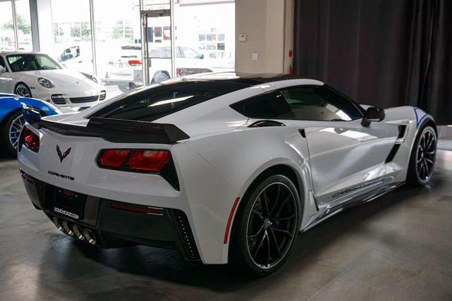 Photo of 2018 Ceramic Matrix Gray Metallic Chevrolet Corvette