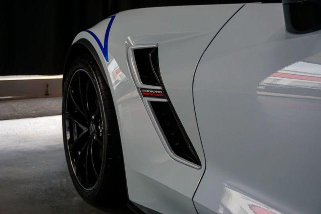 Photo of 2018 Ceramic Matrix Gray Metallic Chevrolet Corvette