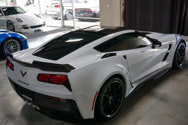 Photo of 2018 Ceramic Matrix Gray Metallic Chevrolet Corvette