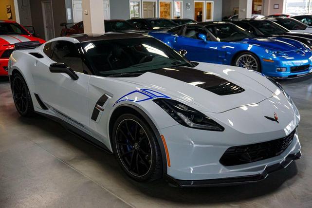 Photo of 2018 Ceramic Matrix Gray Metallic Chevrolet Corvette