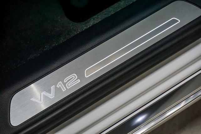 Photo of 2015 Glacier White Metallic Audi A8