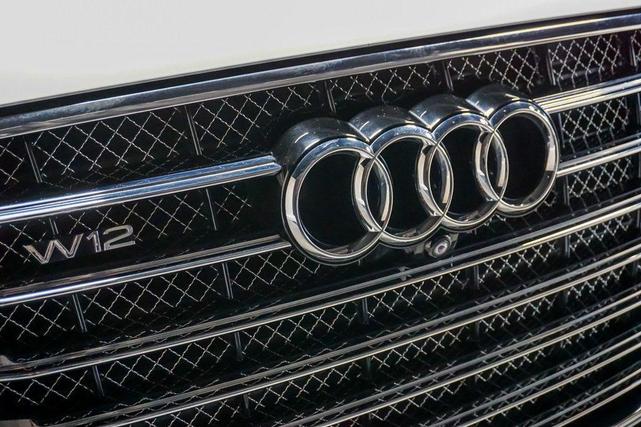 Photo of 2015 Glacier White Metallic Audi A8