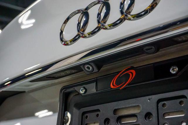 Photo of 2015 Glacier White Metallic Audi A8