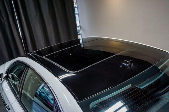 Photo of 2015 Glacier White Metallic Audi A8