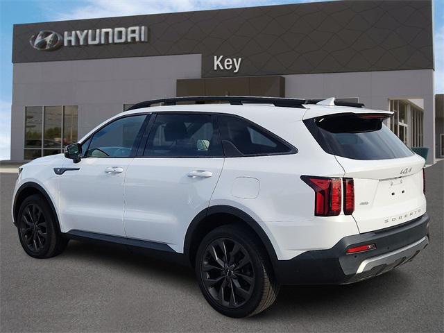 Photo of 2022 Glacial White Pearl Kia Sorento