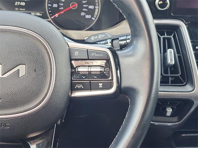 Photo of 2022 Glacial White Pearl Kia Sorento