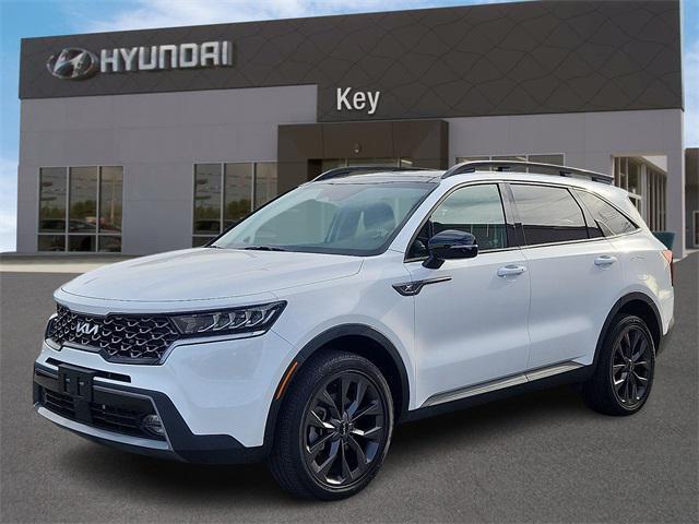Photo of 2022 Glacial White Pearl Kia Sorento
