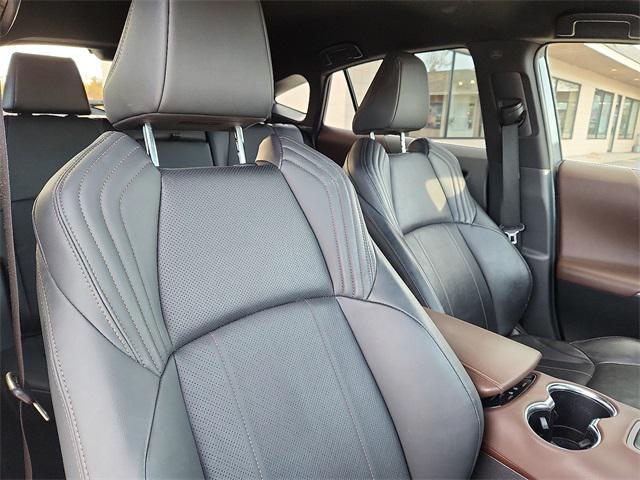 Photo of 2021 Coastal Gray Metallic Toyota Venza