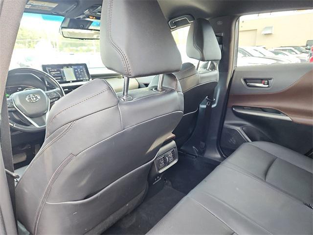 Photo of 2021 Coastal Gray Metallic Toyota Venza