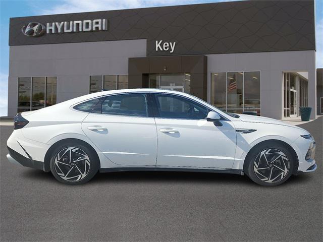 Photo of 2024 Serenity White Hyundai SONATA