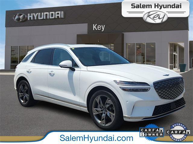 Photo of 2024 Uyuni White Genesis Electrified GV70