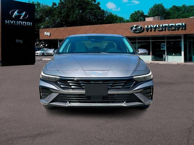 Photo of 2025 Fluid Metal Hyundai ELANTRA HEV
