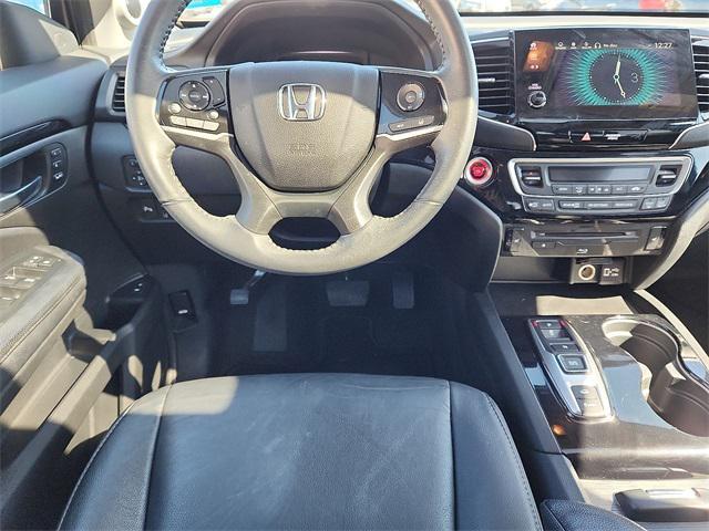 Photo of 2022 Crystal Black Pearl Honda Pilot