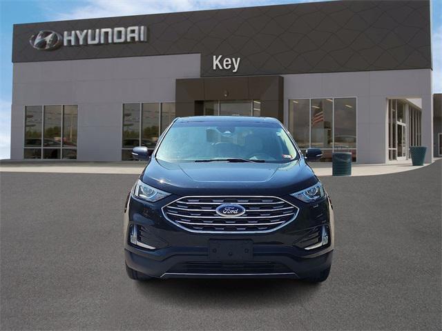 Photo of 2019 Black Metallic Ford Edge