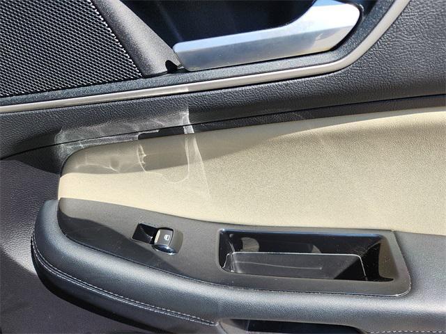 Photo of 2019 Black Metallic Ford Edge