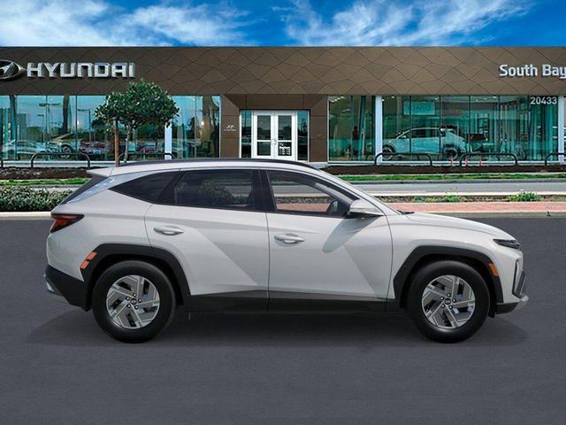 Photo of 2025 Pearl Hyundai TUCSON Hybrid