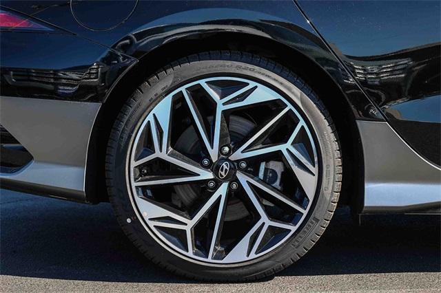 Photo of 2025 Onyx Black Hyundai IONIQ 6