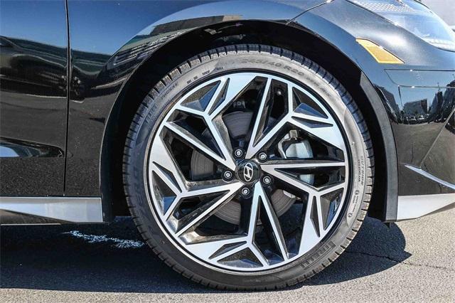 Photo of 2025 Onyx Black Hyundai IONIQ 6