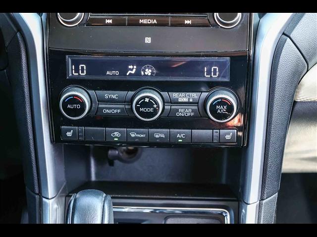 Photo of 2019 Crystal White Pearl Subaru Ascent