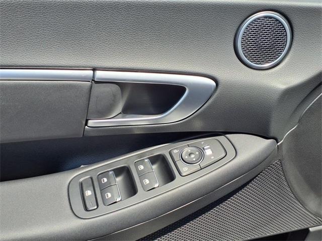 Photo of 2025 Silver Hyundai SONATA
