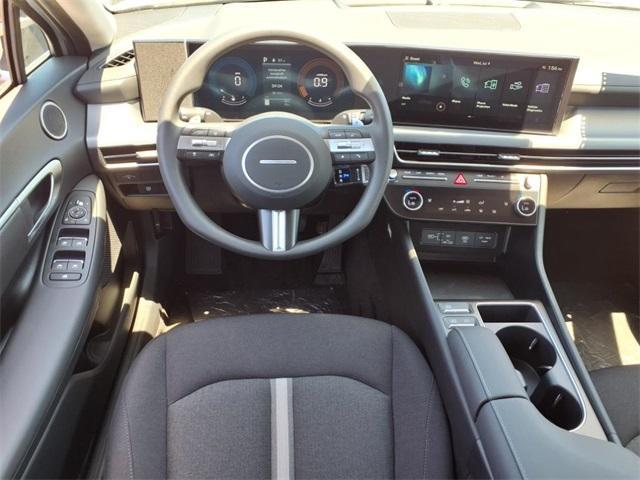 Photo of 2025 Silver Hyundai SONATA