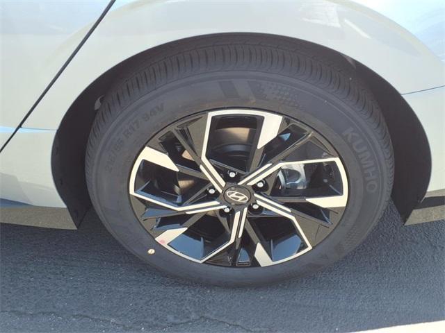 Photo of 2025 Silver Hyundai SONATA