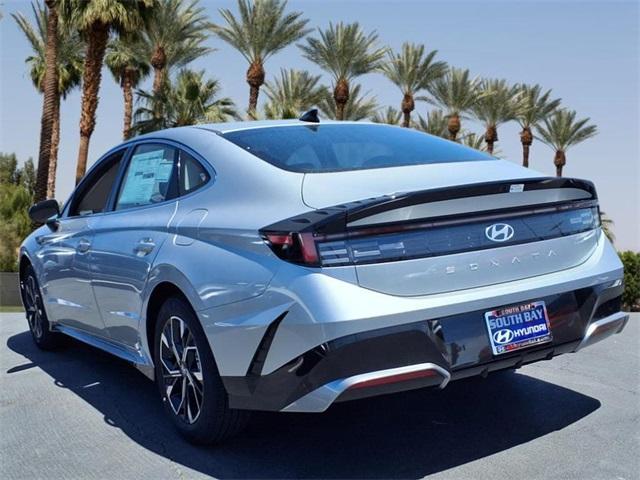 Photo of 2025 Silver Hyundai SONATA