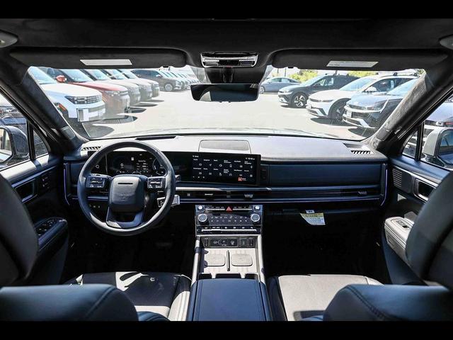 Photo of 2025 Gray Hyundai SANTA FE HEV