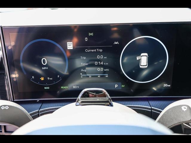 Photo of 2025 Gray Hyundai SANTA FE HEV