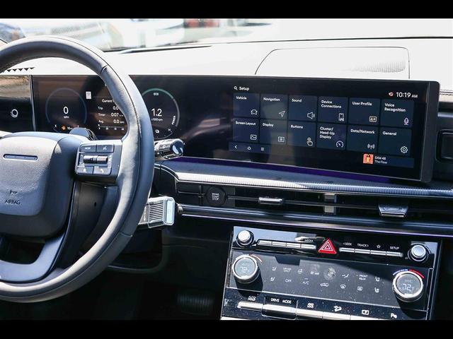 Photo of 2025 Gray Hyundai SANTA FE HEV