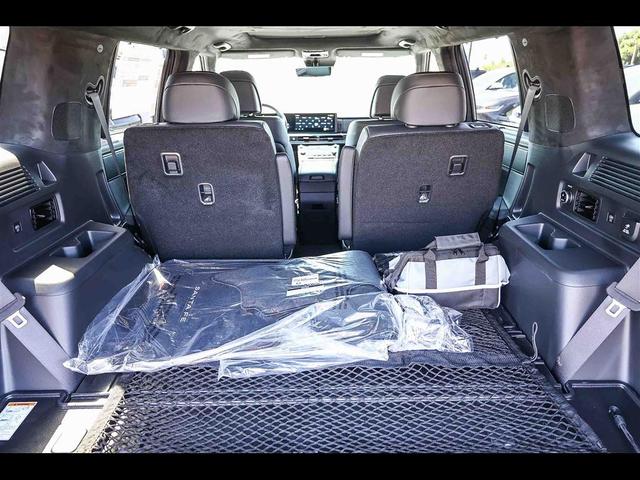 Photo of 2025 Gray Hyundai SANTA FE HEV