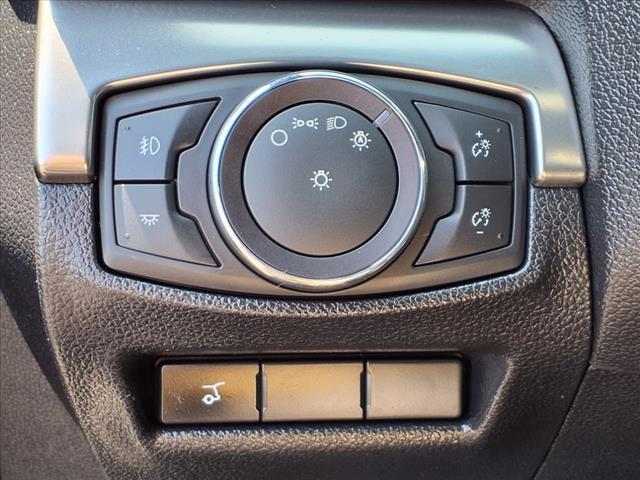 Photo of 2018 Shadow Black Ford Explorer