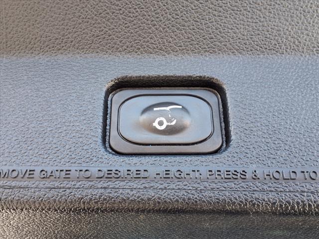 Photo of 2018 Shadow Black Ford Explorer