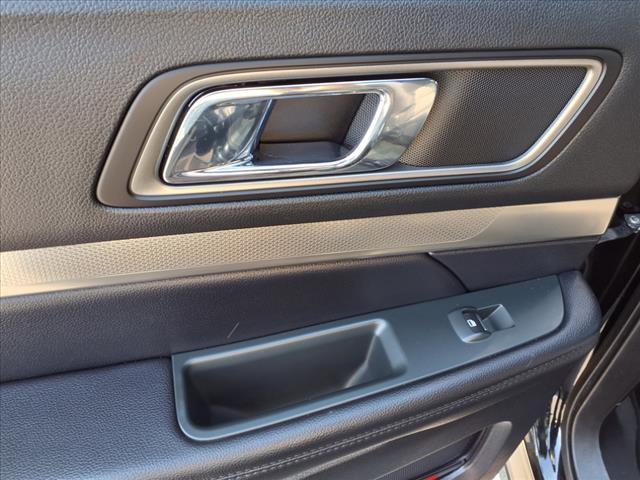 Photo of 2018 Shadow Black Ford Explorer