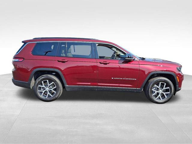 Photo of 2024 Velvet Red Pearlcoat Jeep Grand Cherokee L