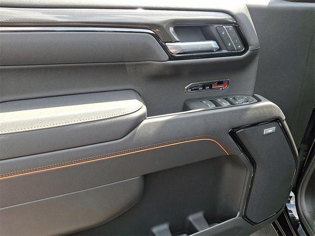 Photo of 2025 Onyx Black GMC Sierra 1500
