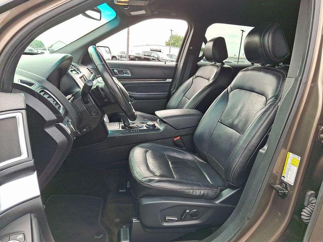 Photo of 2016 Caribou Metallic Ford Explorer